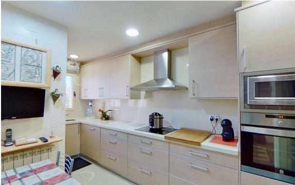 Foto 1 de Casa adosada en venda a  Carrer Josep Cullere, Golmés, Lleida