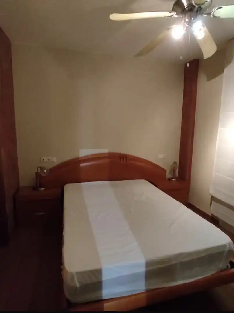 Schlafzimmer von Dachboden zur Miete in  Murcia Capital mit Klimaanlage und Balkon