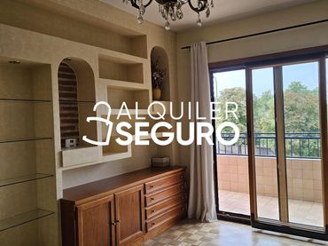 Flat with lift to rent in Los Castillos
