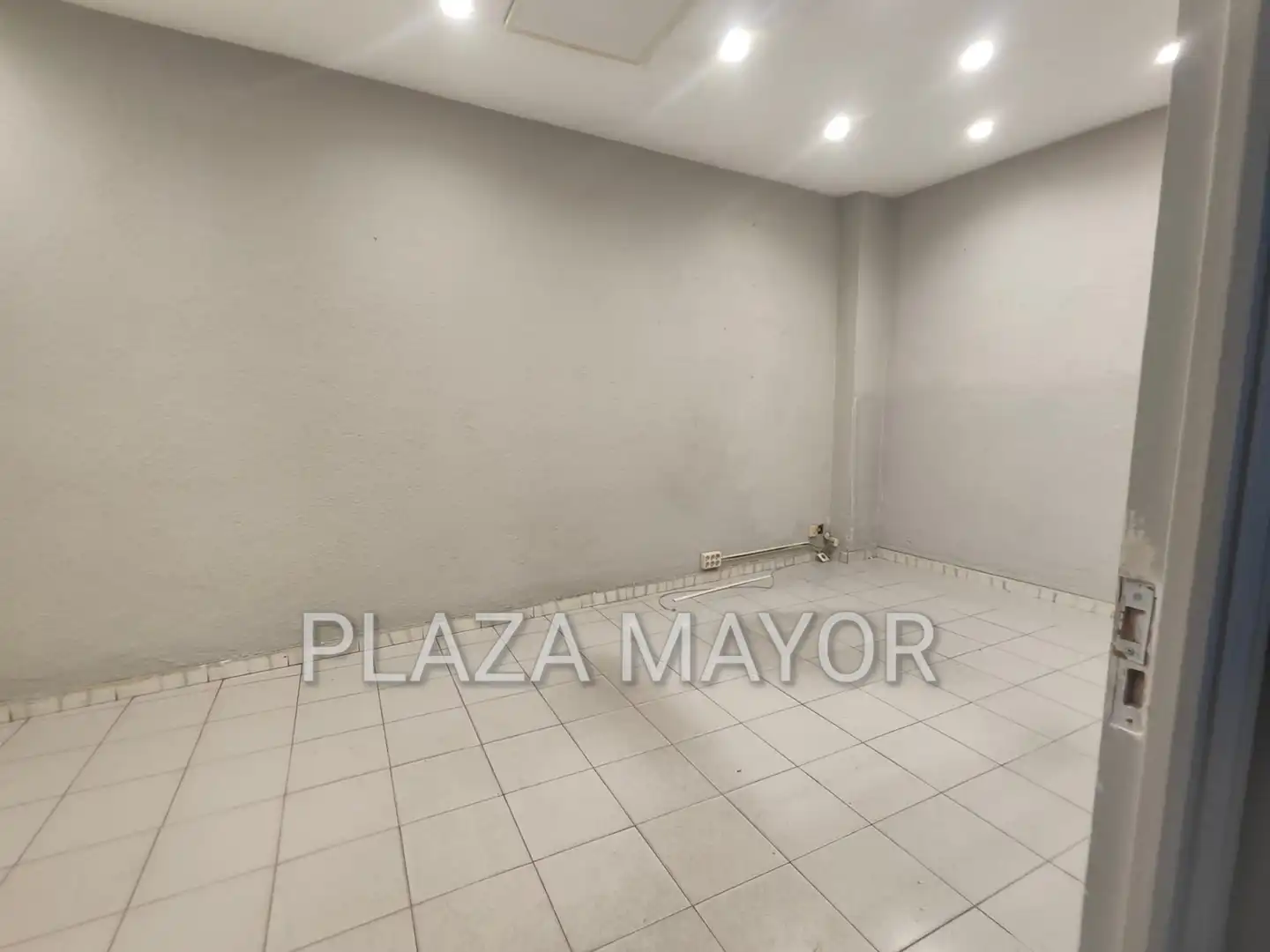Gewerbefläche zum Verkauf in Calle Pérez Oliva, imagen 9