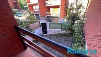Vista exterior de Casa o xalet en venda en El Hoyo de Pinares  amb Aire condicionat, Terrassa i Balcó