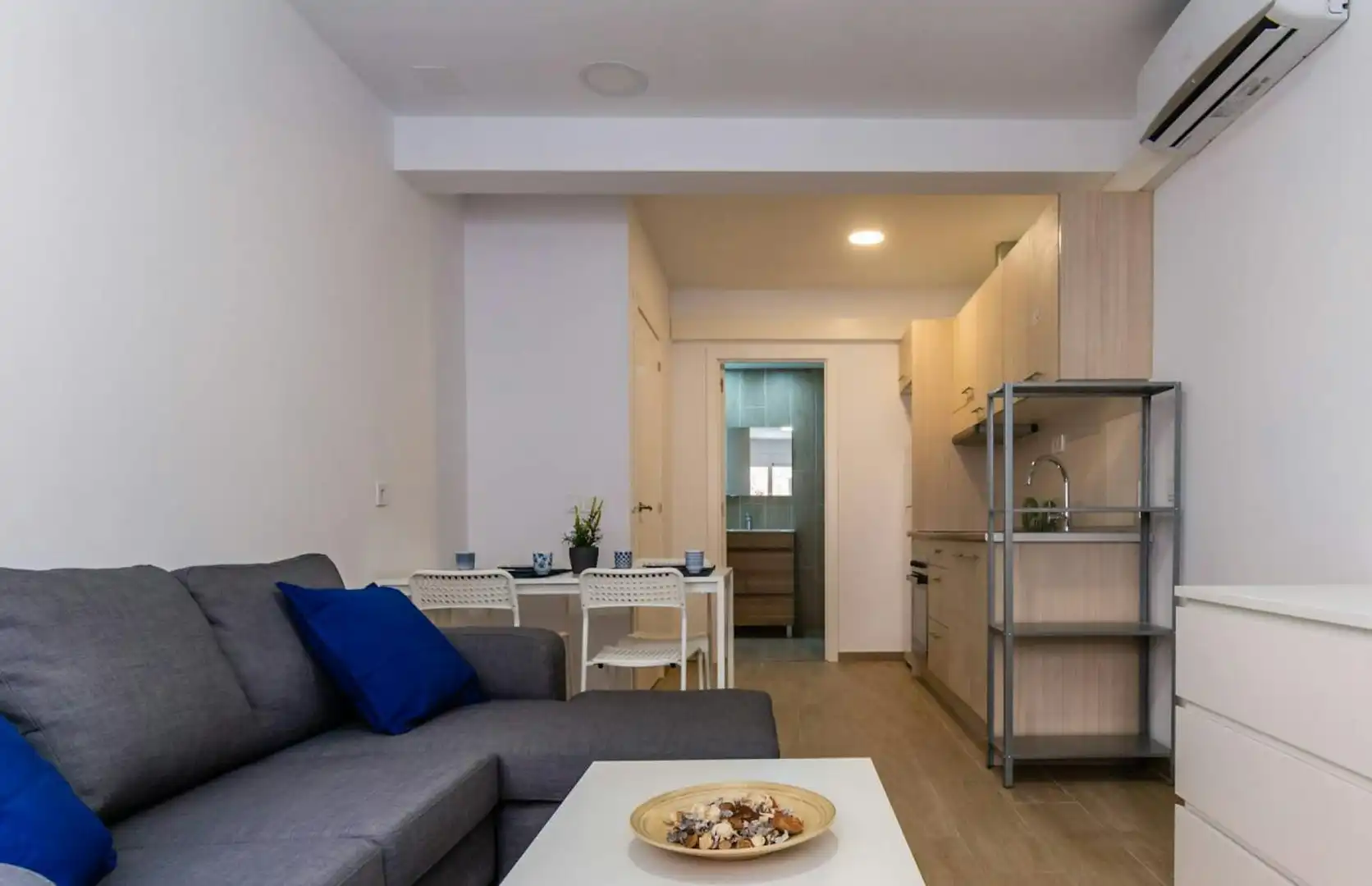 Living room of Flat for rent in Barcelona  with Air Conditioner, Heating and Furnished