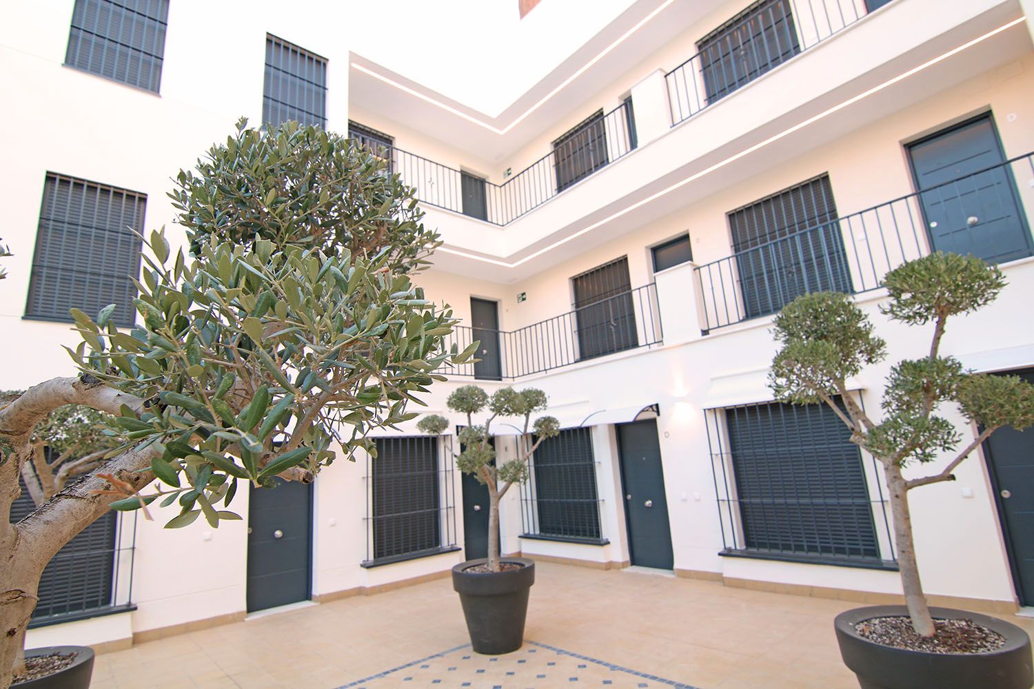 Vista exterior de Ático en venta en Dos Hermanas con Aire acondicionado, Calefacción y Terraza