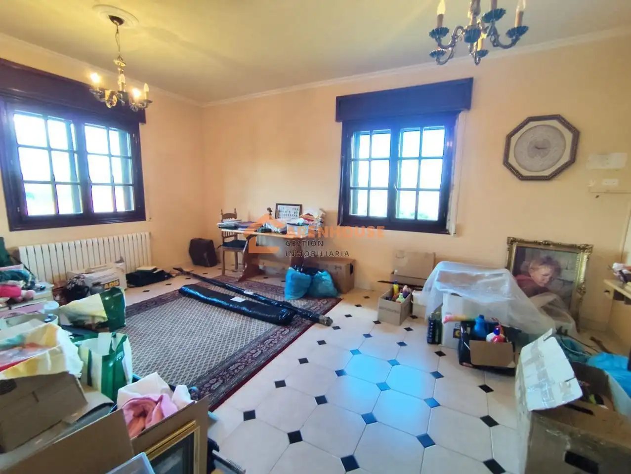 Sala d'estar de Casa o xalet en venda en Bande amb Calefacció, Jardí privat i Traster