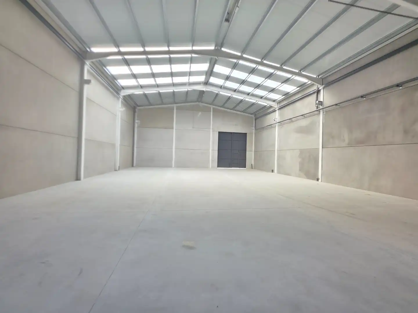 Nave industrial de alquiler en La Zubia