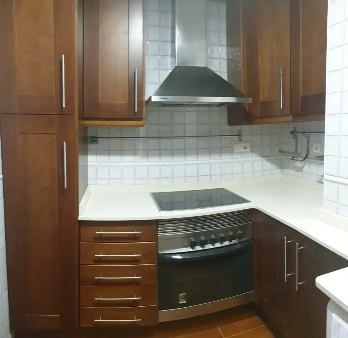 Küche von Wohnung zur Miete in Valencia mit Klimaanlage, Heizung und Parkett