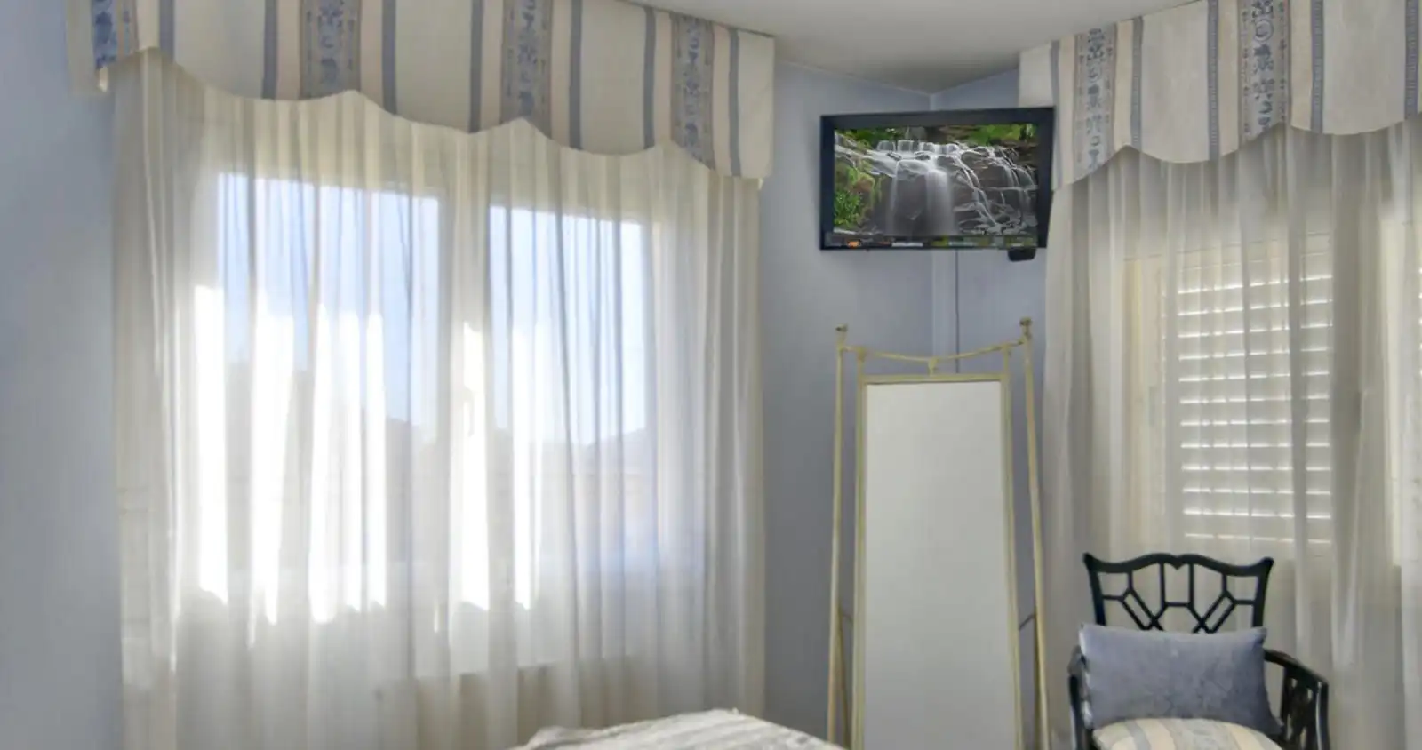 Schlafzimmer von Einfamilien-Reihenhaus zum Verkauf in Palafrugell mit Klimaanlage, Heizung und Terrasse