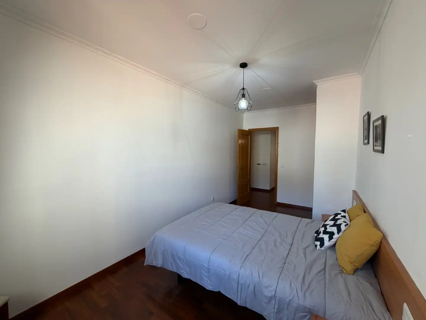 Habitación de Apartamento de alquiler en Lugo con Calefacción, Parquet y Trastero