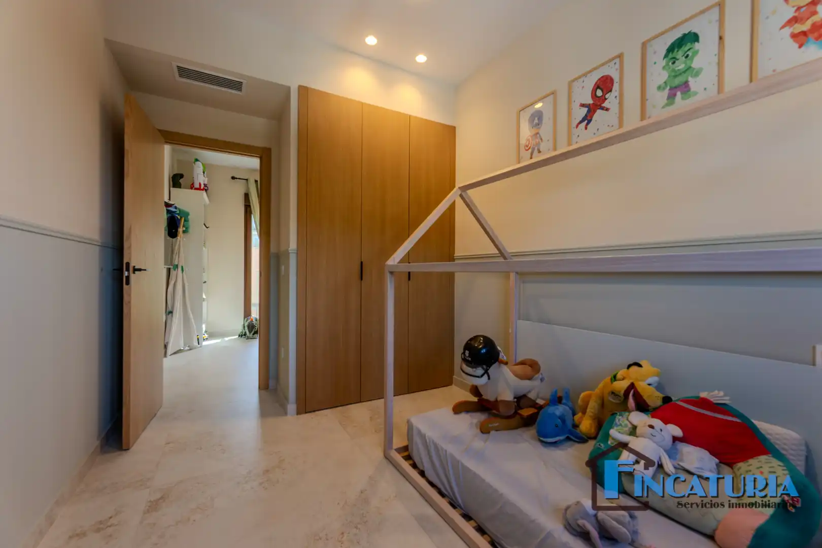 Dormitori de Casa o xalet en venda en Riba-roja de Túria amb Aire condicionat, Jardí privat i Terrassa