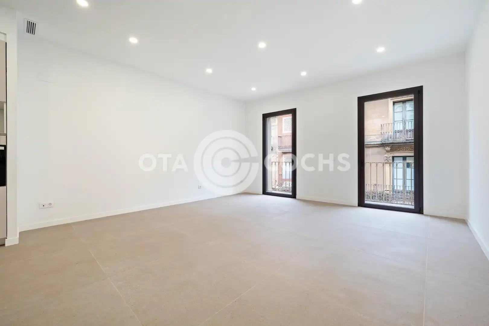Appartamento con terrazza in vendita a Carrer de Llovera, imagen 8
