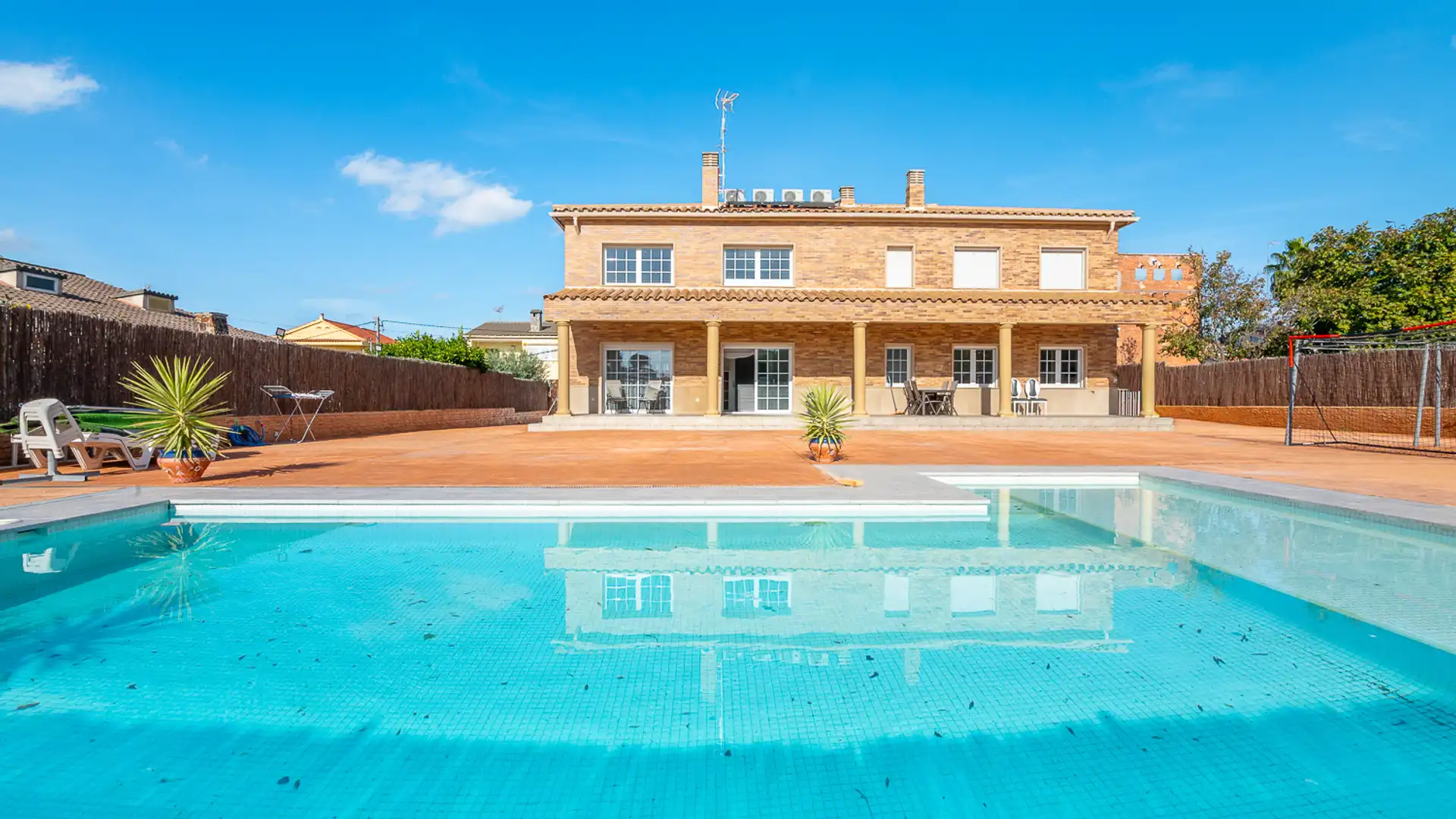 Piscina de Casa o xalet en venda en Terrassa amb Aire condicionat, Traster i Piscina