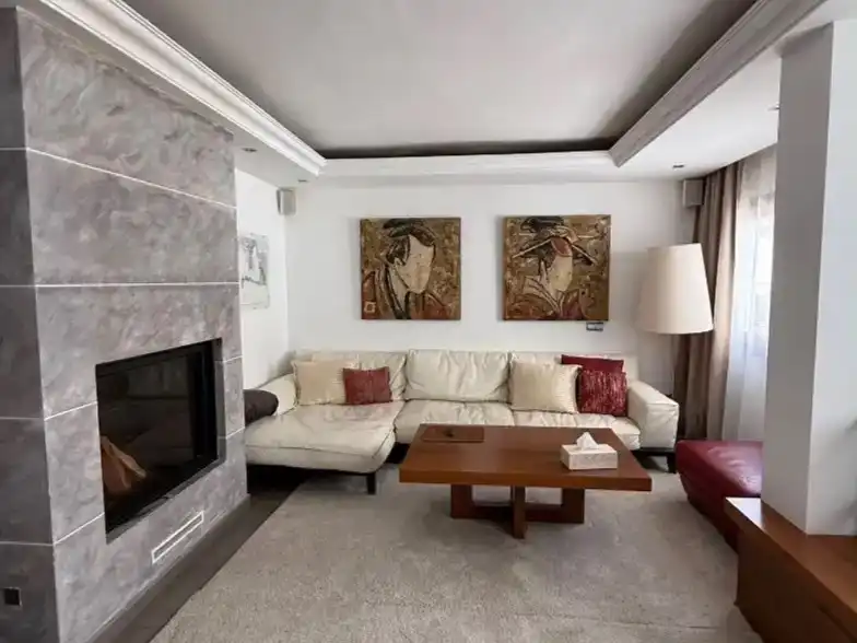 Sala d'estar de Apartament en venda en Marbella amb Aire condicionat