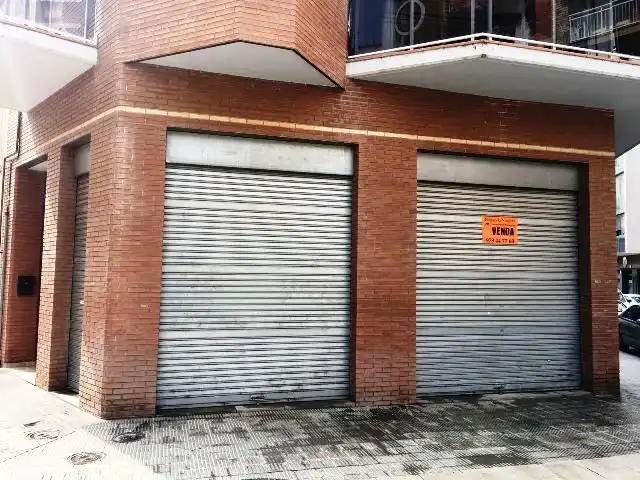Local comercial en venda a Balaguer, imagen 2