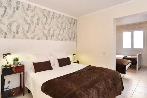 Bedroom of Flat for sale in San Bartolomé de Tirajana  with Air Conditioner and Community pool