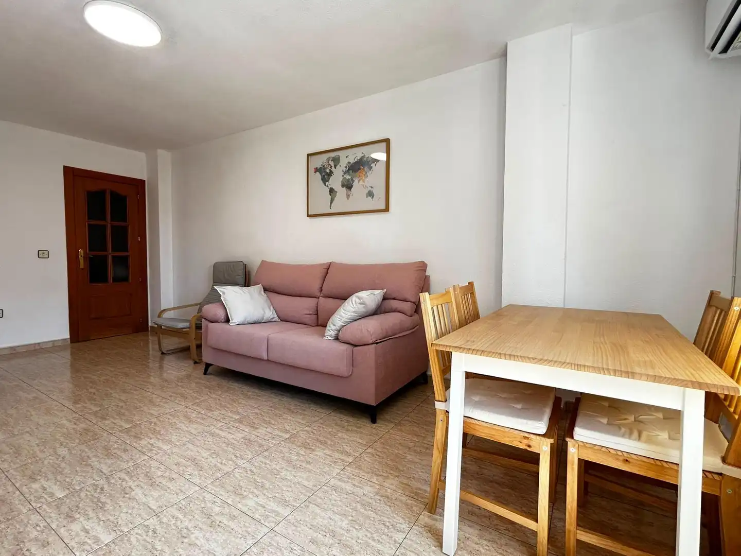 Sala d'estar de Pis de lloguer en Molina de Segura amb Aire condicionat i Balcó