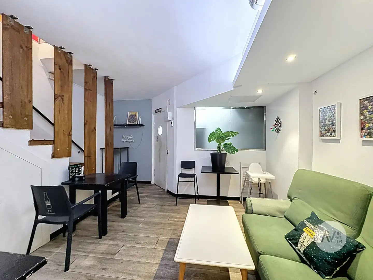 Wohnzimmer von Geschaftsraum zum Verkauf in Barcelona mit Klimaanlage, Terrasse und Möbliert