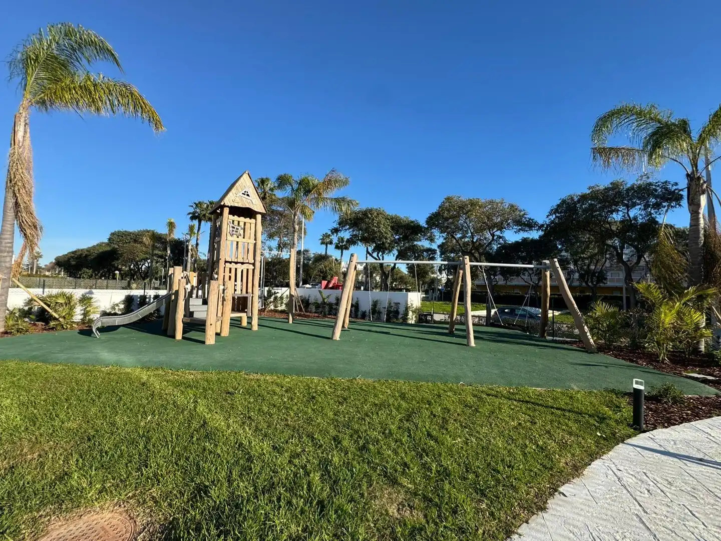 Vista exterior de Apartamento en venta en Chipiona con Terraza, Balcón y Piscina comunitaria