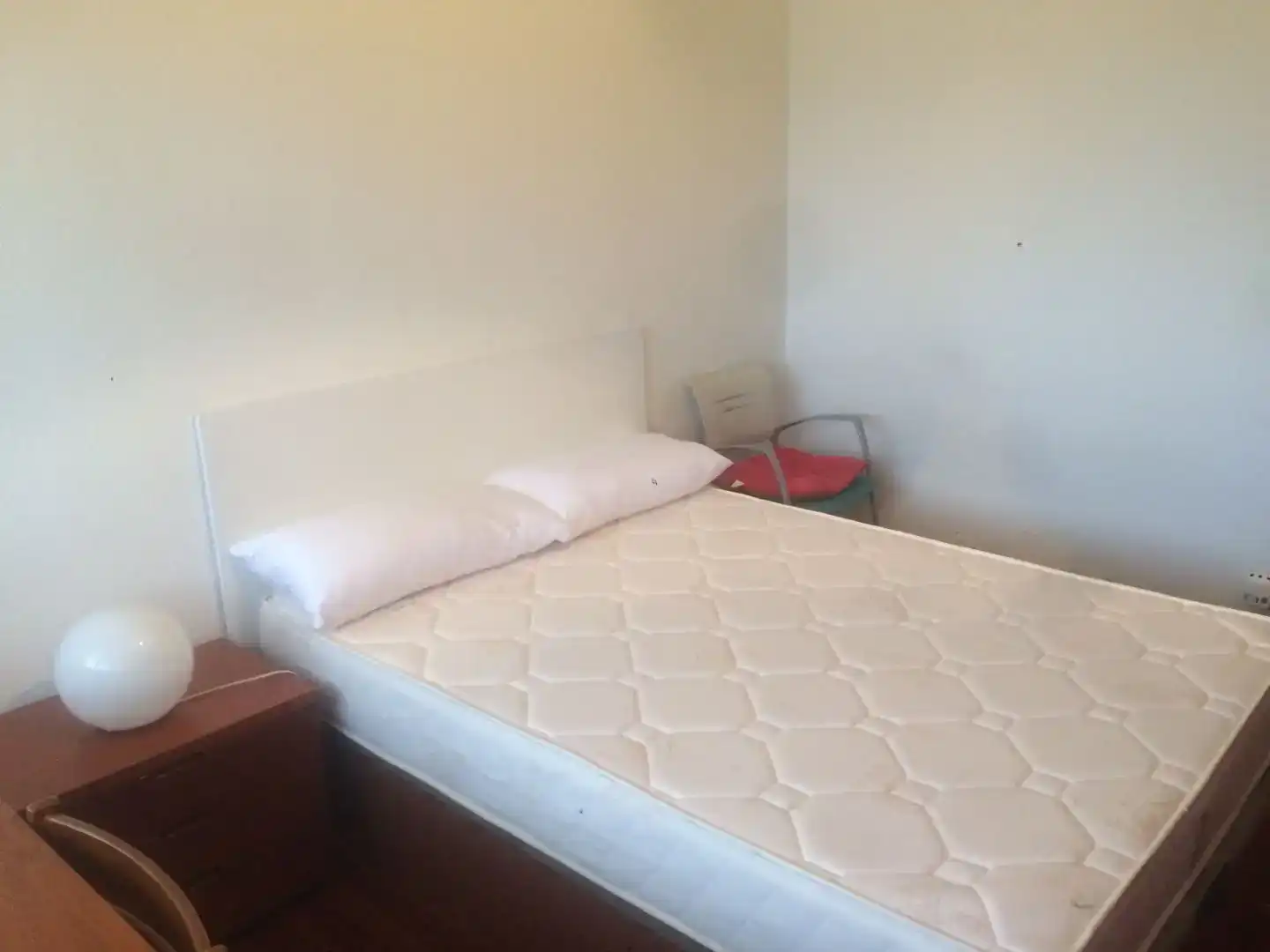 Habitación de Piso para compartir en Vitoria - Gasteiz con Parquet, Amueblado y Balcón