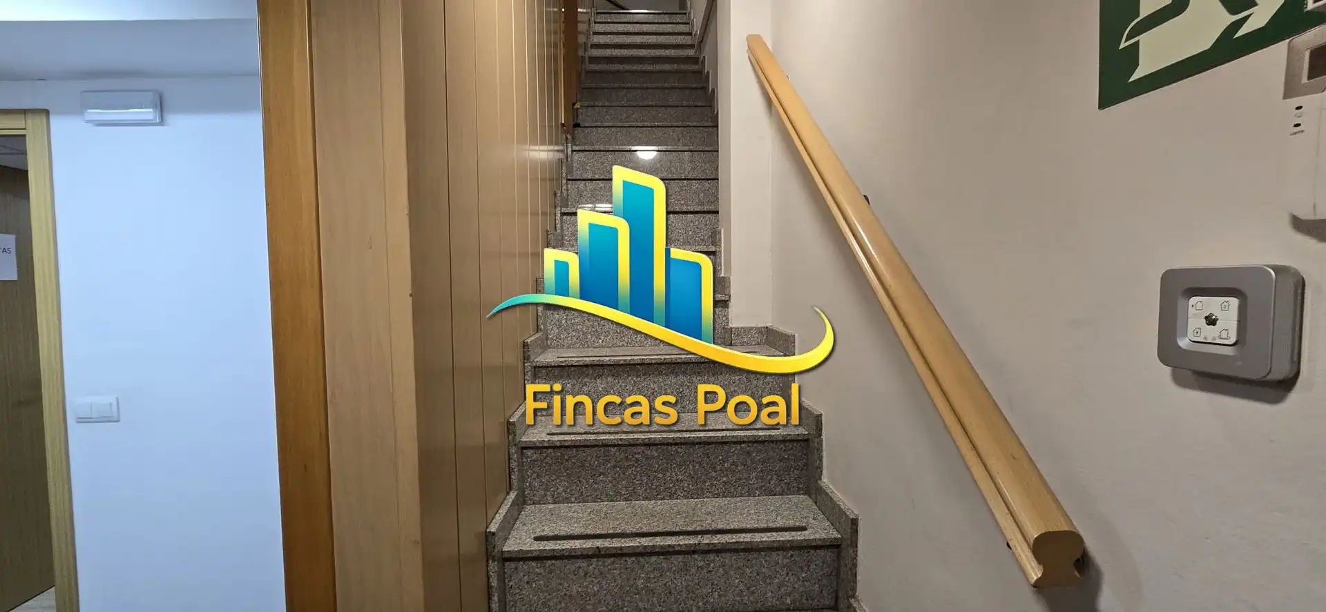 Piscina de Nave industrial en venta en Rubí