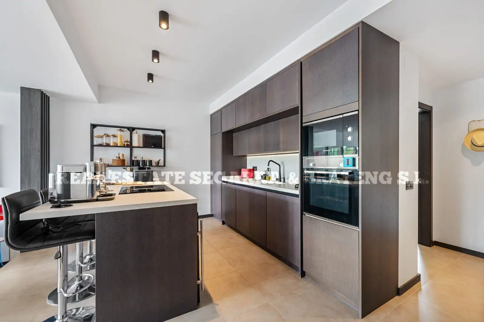 Kitchen of Attic for sale in Marbella  with Air Conditioner, Heating and Oven
