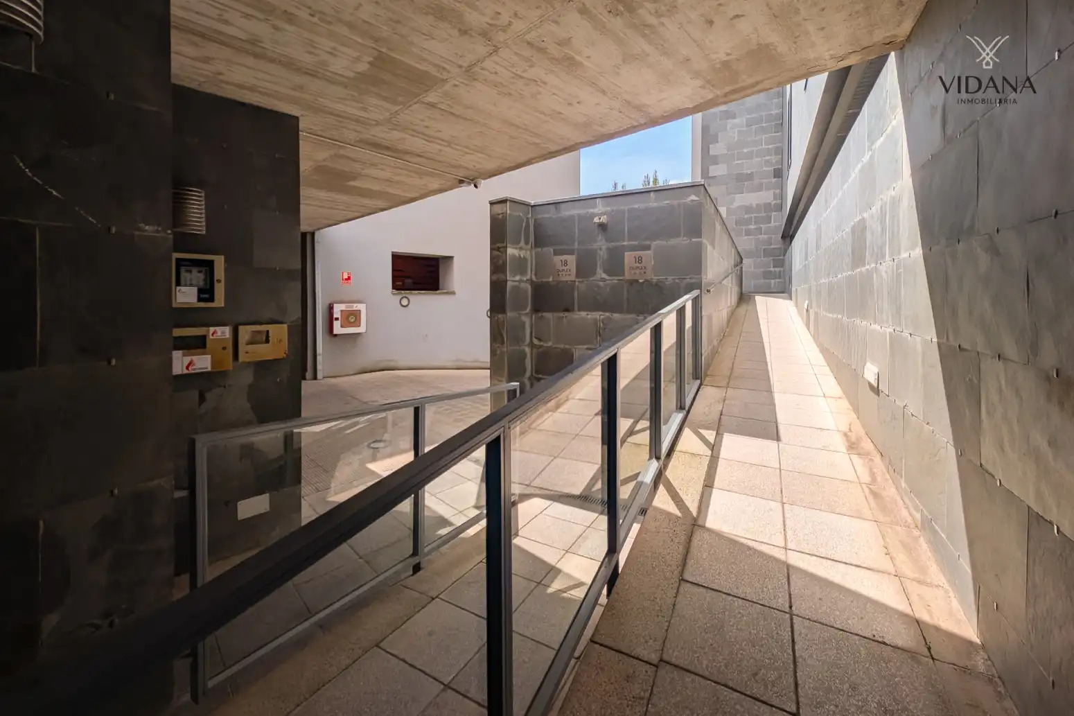 Ático en venta en  Pamplona / Iruña con Calefacción, Jardín privado y Parquet