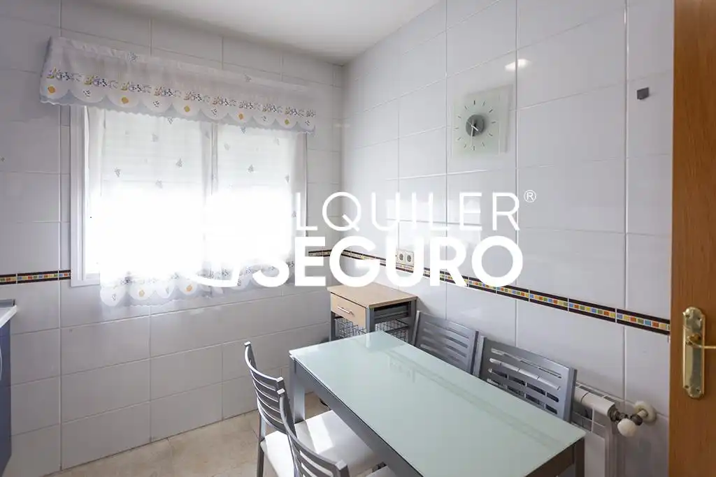 Piso de alquiler en Colmenar Viejo con Aire acondicionado, Calefacción y Amueblado