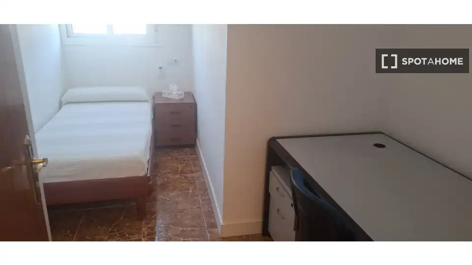Schlafzimmer von Wohnung zur Miete in Rubí mit Klimaanlage, Heizung und Möbliert