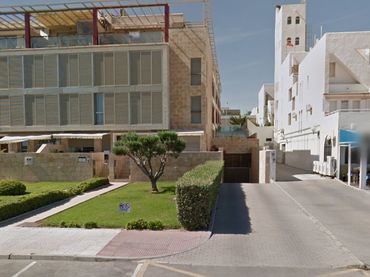 Individual con ascensor en venta en Calle Tenis 4