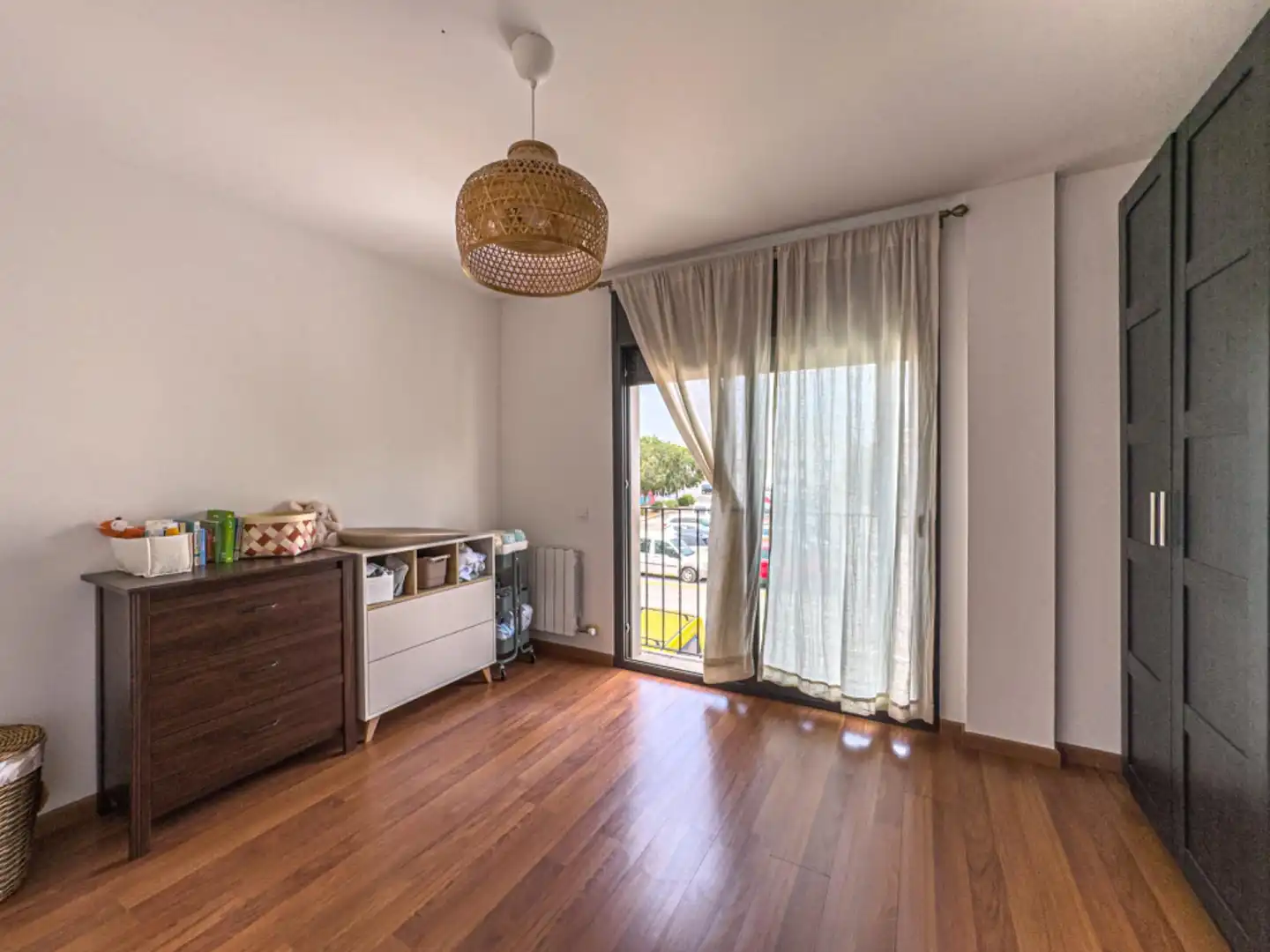 Habitación de Casa adosada en venta en Sant Pere de Ribes con Aire acondicionado, Calefacción y Parquet