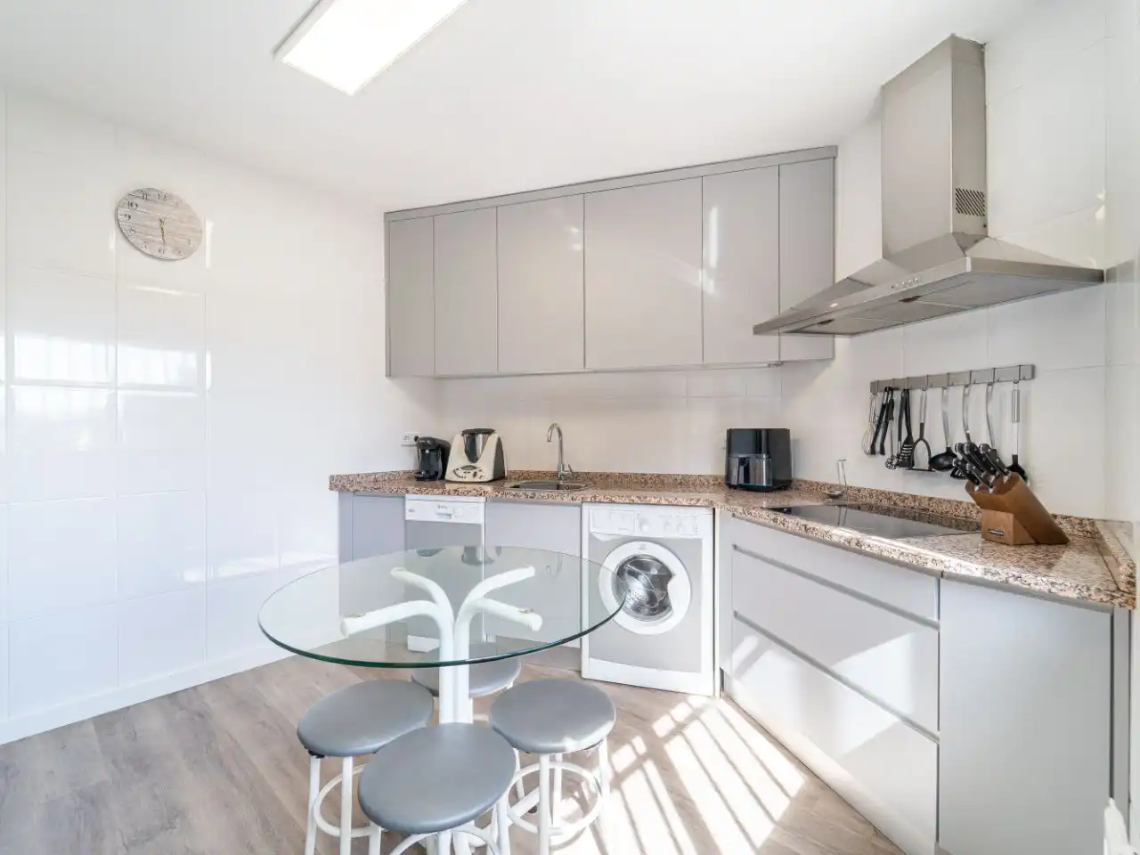 Kitchen of Houses for sale in Casco Antiguo