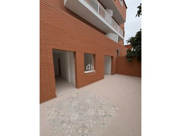 Baixos amb ascensor en venda a Calle Folch I Torres