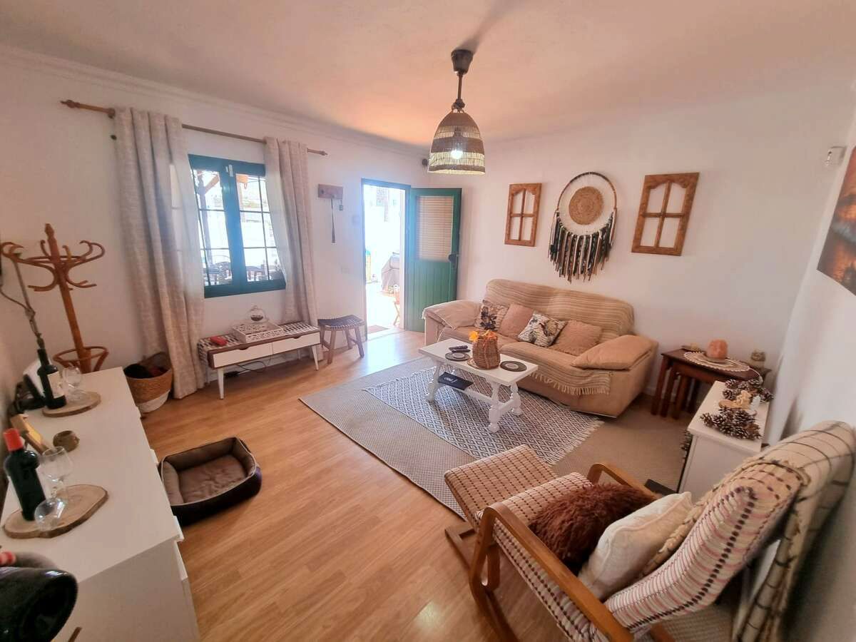 Living room of Apartment for sale in Yaiza  with Terrace, Storage room and Oven
