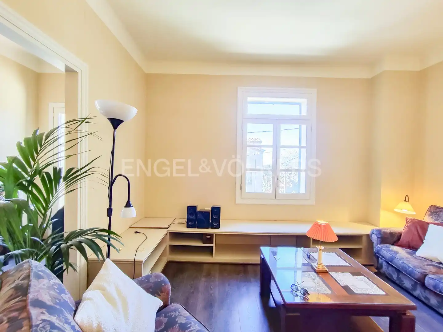 Sala d'estar de Casa o xalet de lloguer en Barcelona amb Aire condicionat, Calefacció i Jardí privat