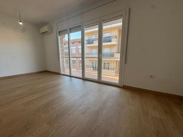 Pis amb balcó en venda a de Tudela