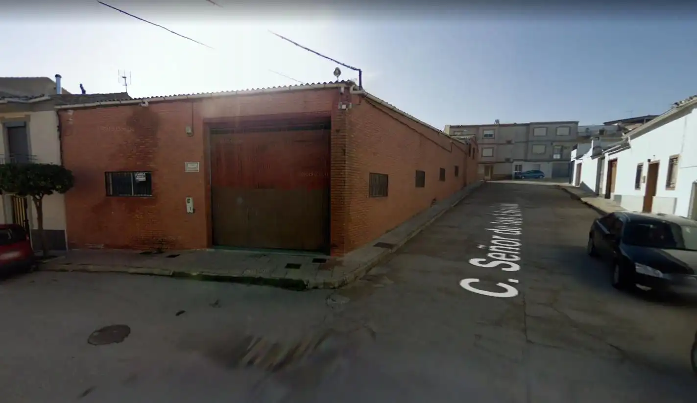 Local comercial en alquiler en Mengíbar