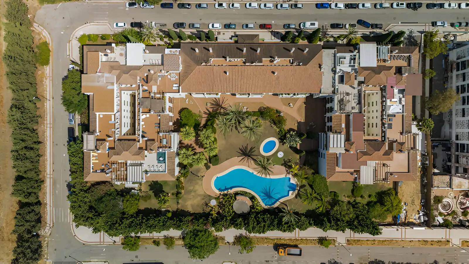 Penthouse with pool for sale in Nueva Andalucía, imagen 25