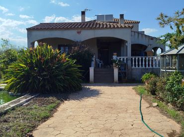 Detached house with balcony for sale in Paseo Marítimo 98