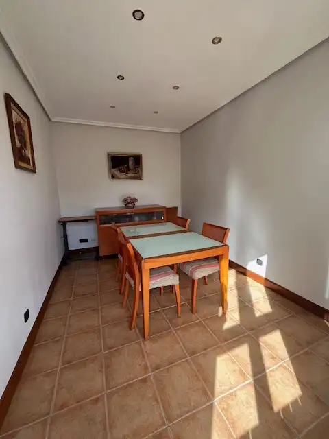 Comedor de Piso en venta en Santurtzi  con Calefacción, Amueblado y Balcón