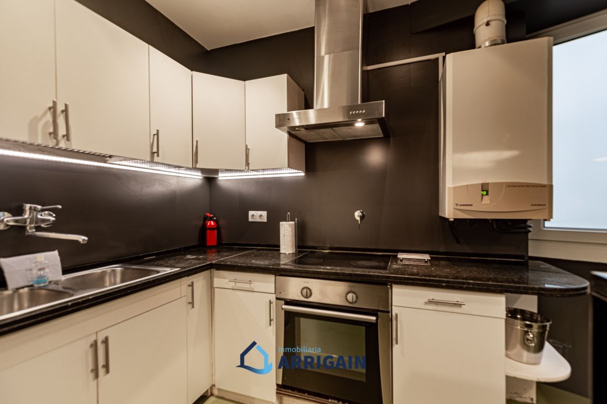 Cocina de Piso en venta en Donostia - San Sebastián  con Calefacción, Horno y Lavadora