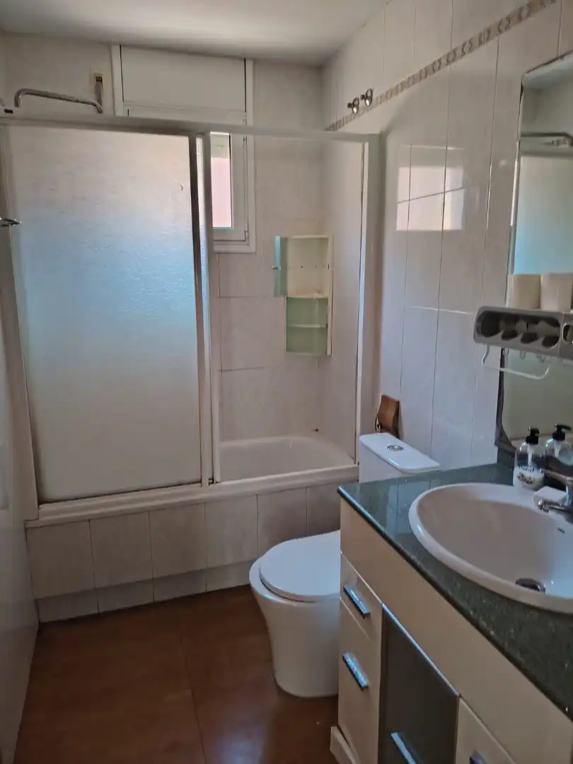 Bathroom of Houses for sale in Badalona  with Air Conditioner, Heating and Private garden
