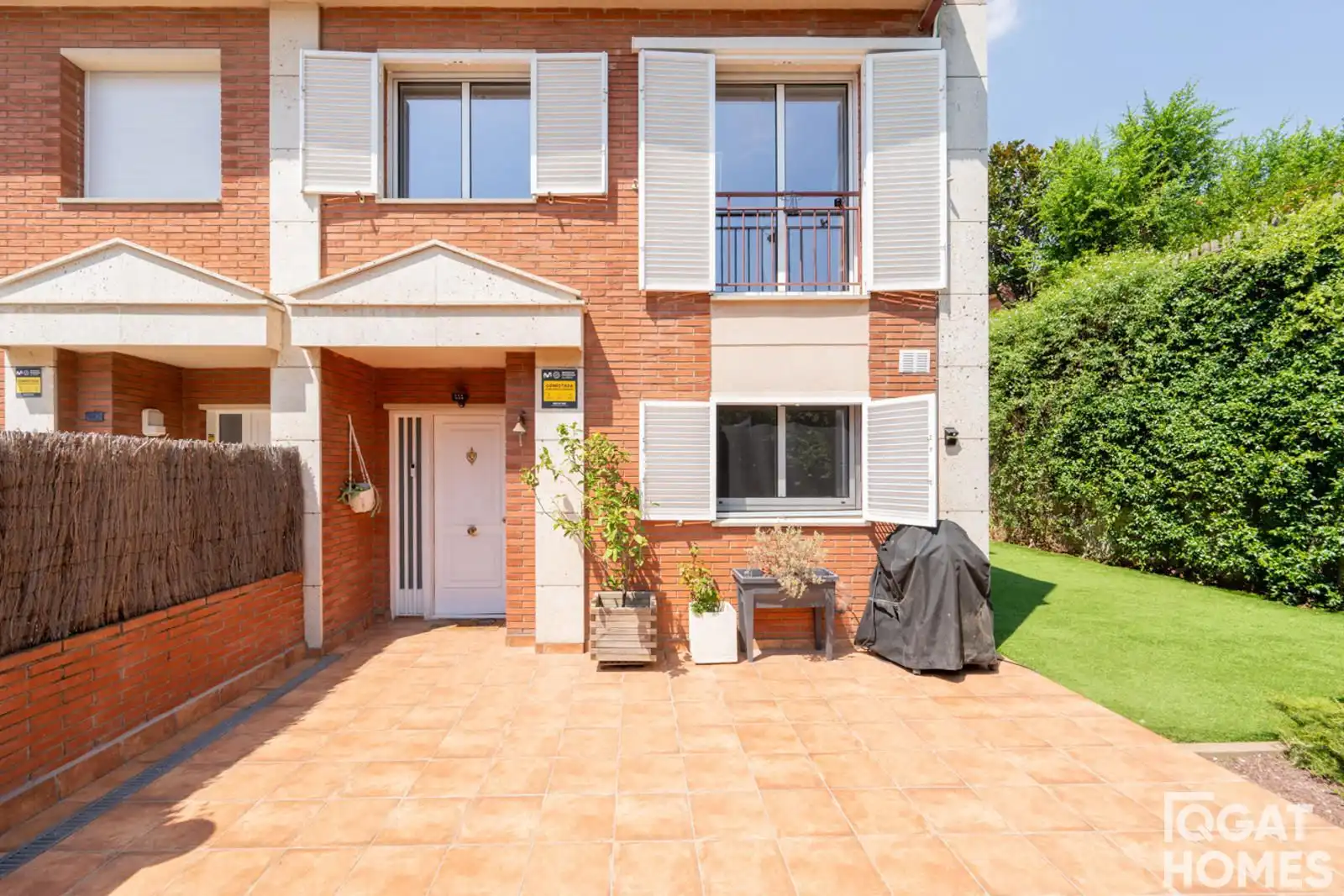 Vista exterior de Casa adosada en venta en Sant Cugat del Vallès con Aire acondicionado, Calefacción y Trastero
