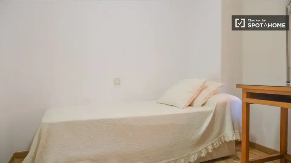 Habitación de Piso para compartir en Madrid con Aire acondicionado, Calefacción y Terraza