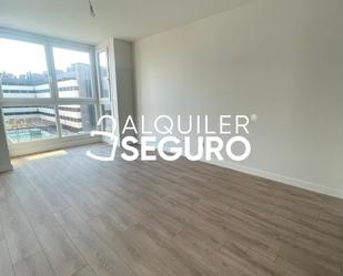 Bedroom of Flat to rent in  Madrid Capital  with Air Conditioner and Swimming Pool