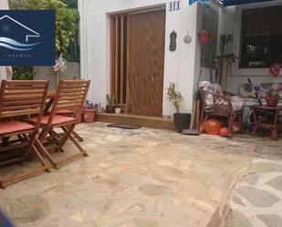 Vista exterior de Casa o xalet en venda en El Campello amb Aire condicionat, Calefacció i Jardí privat