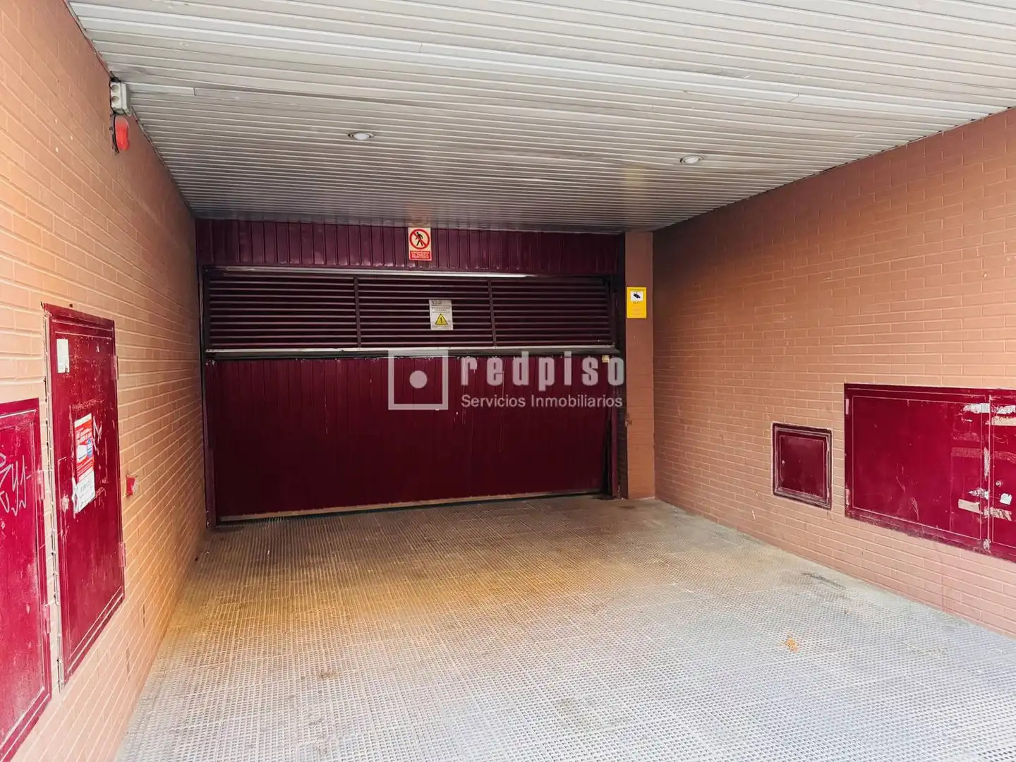 Parking de Piso en venta en Fuenlabrada con Aire acondicionado, Calefacción y Jardín privado