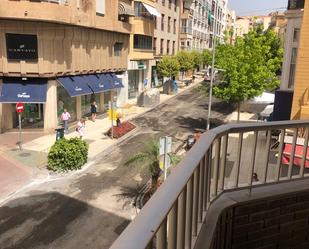 Vista exterior de Pis en venda en Motril amb Terrassa i Balcó