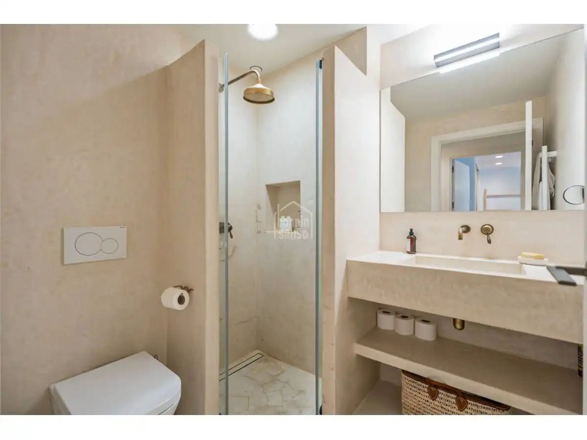 Bany de Apartament en venda en Maó - Mahón amb Calefacció, Terrassa i Piscina