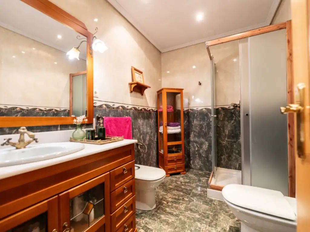 Baño de Casa o chalet en venta en Galapagar con Jardín privado, Terraza y Trastero