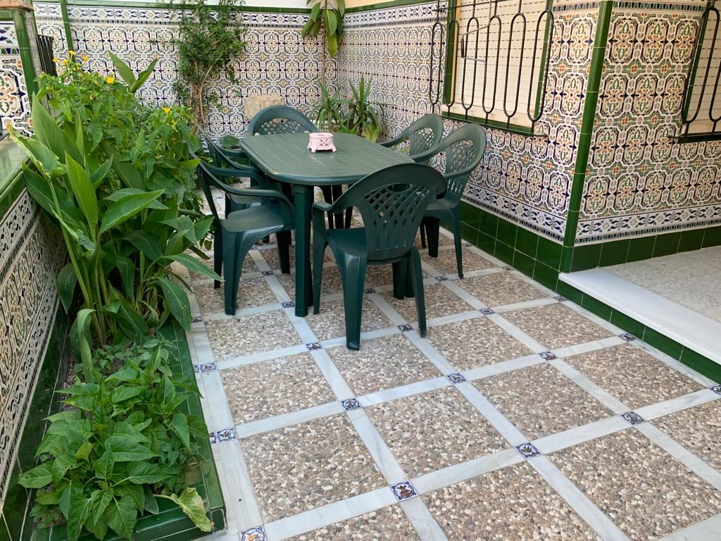 Single-family semi-detached for rent in Calle Mediodía, V Centenario - Piletas - Capuchinos