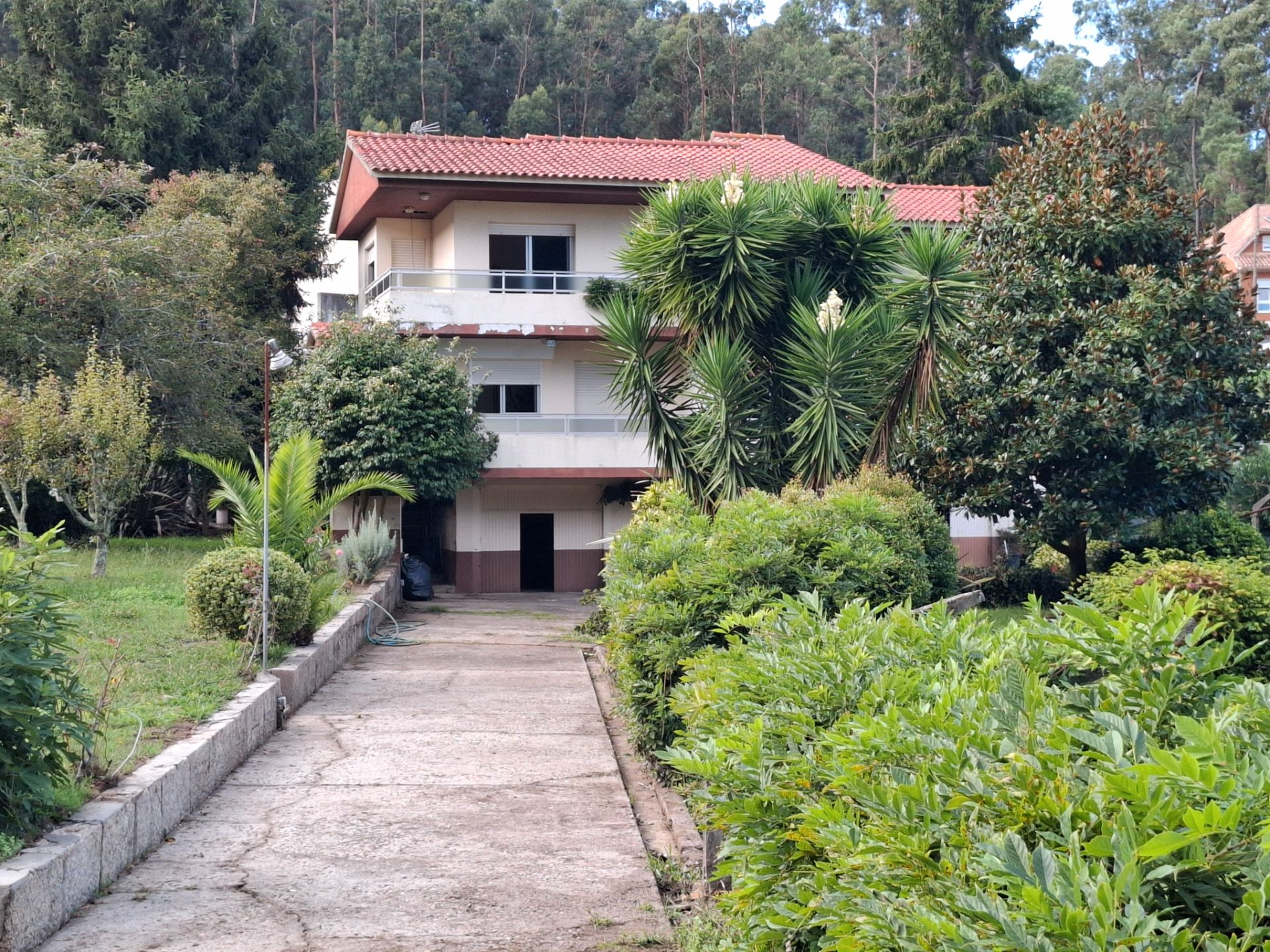 Exterior view of Single-family semi-detached for sale in Vigo   with Private garden, Terrace and Storage room